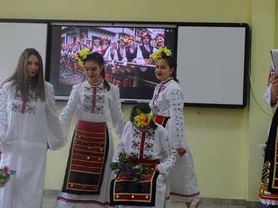 Иновативен УРОК – СПЕКТАКЪЛ  ,,ИСТОРИИ ОТ ТРАКИЯ И СТРАНДЖА – ОГНЕНИТЕ СТЪПКИ НА ВРЕМЕТО“ 12